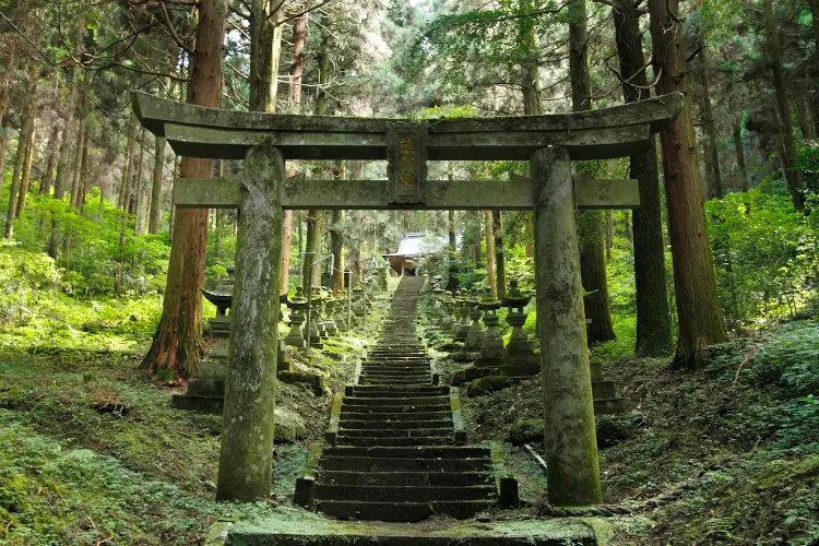 Kamishikimi Kumanoimasu Shrine