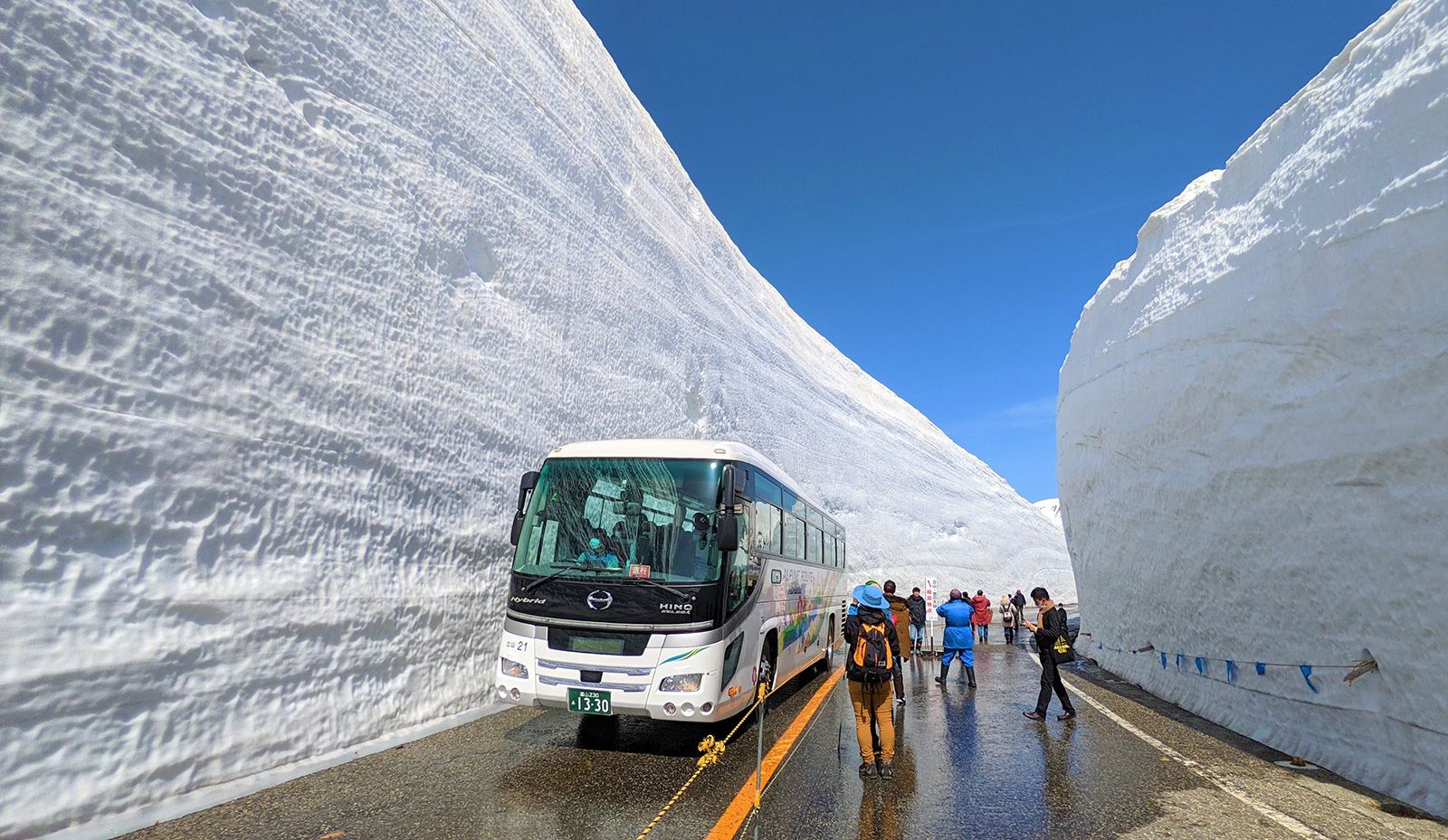 Snow Wall